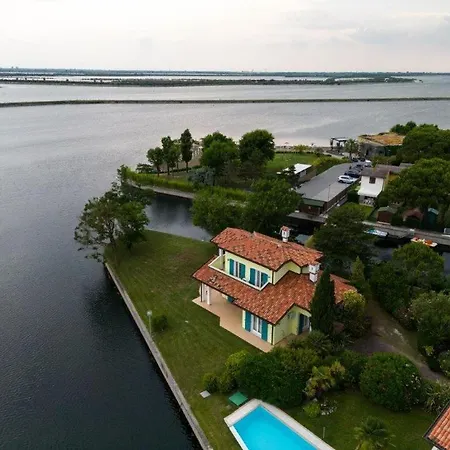 Chiara Willa Albarella Island