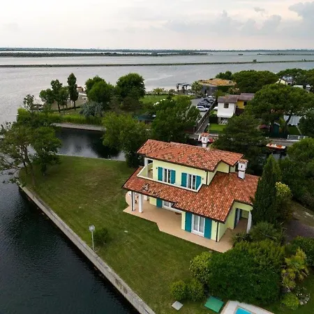 Chiara * Albarella Island